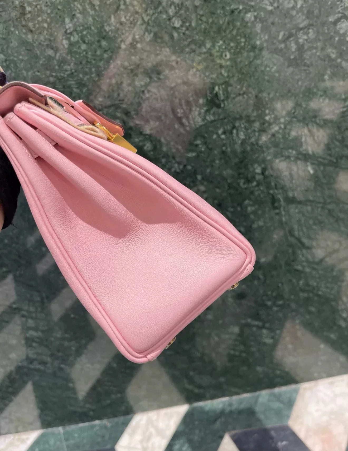 Hermes Kelly 25 Pink Sakura Swift Leather Gold Hardware - Image 3