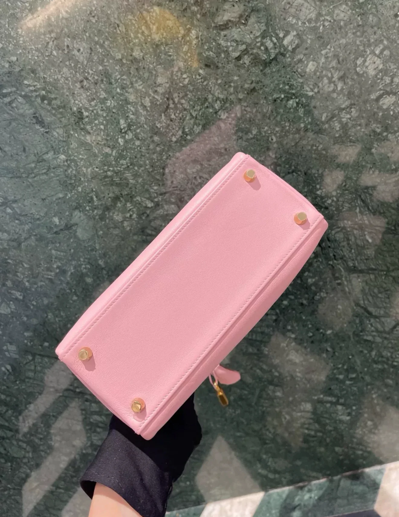 Hermes Kelly 25 Pink Sakura Swift Leather Gold Hardware - Image 5