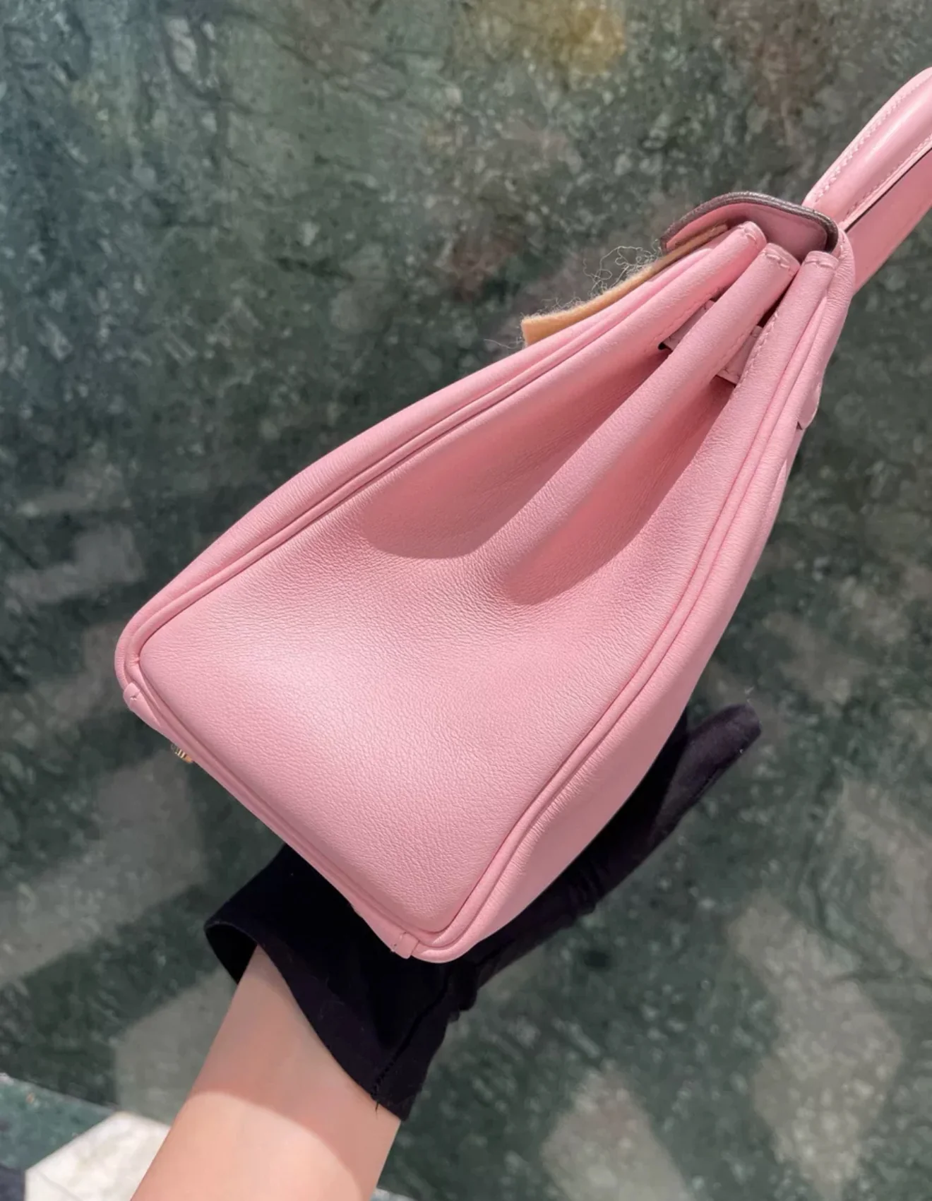 Hermes Kelly 25 Pink Sakura Swift Leather Gold Hardware - Image 6