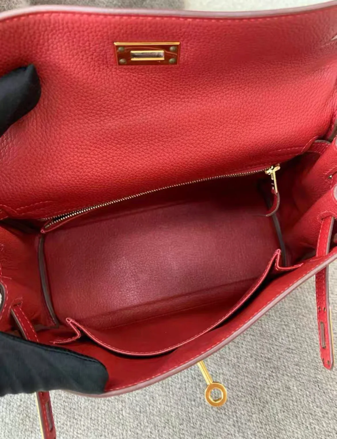 HERMES KELLY 25 RETOURNE ROUGE VIF TOGO GOLD HARDWARE - Image 9