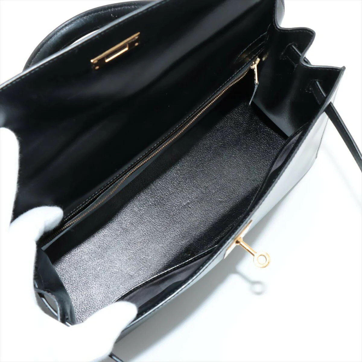 Hermès Kelly 25 Sellier Black Epsom Leather with Gold Hardware - Image 5