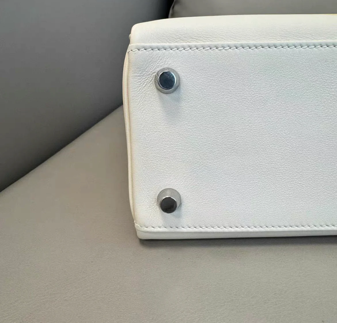 Hermes Kelly 25 Swift Nata In & Out handbag - Image 6