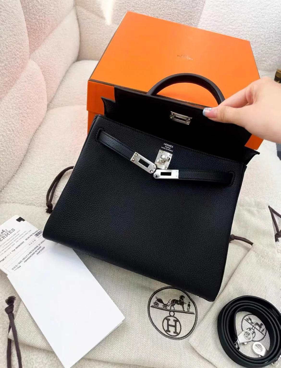 HERMES Kelly 25 Togo Black Palladium Hardware - Image 5