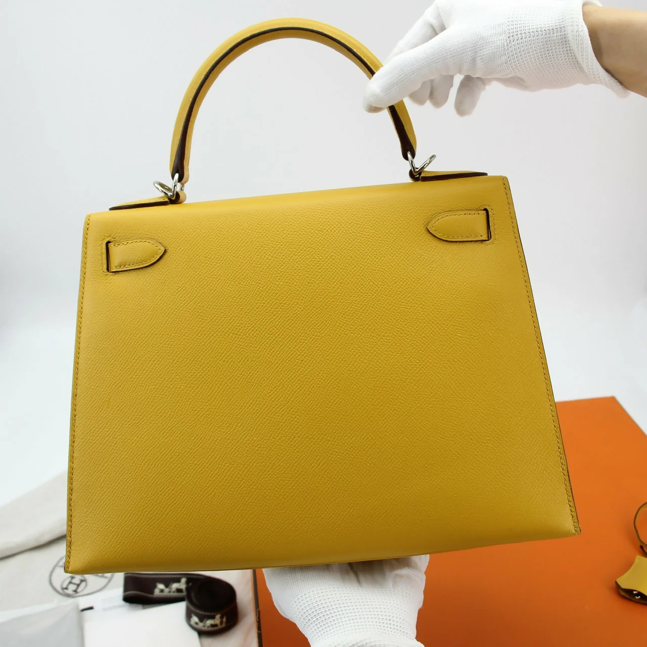 Hermes Kelly 28 Jaune Ambre Epsom Leather Palladium Hardware - Image 2