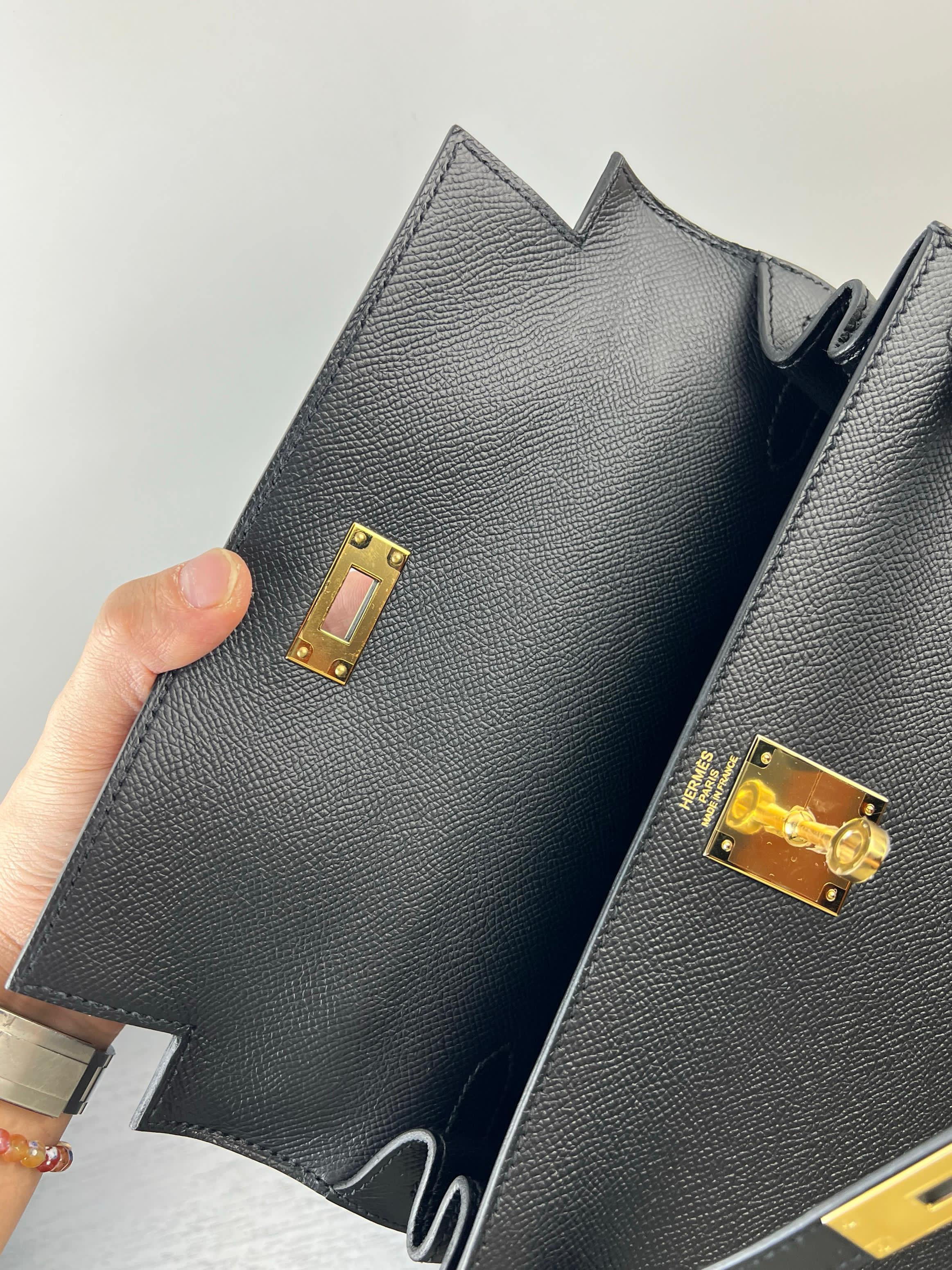 Hermes Kelly 28 Black Epsom Leather Gold Hardware - Image 17