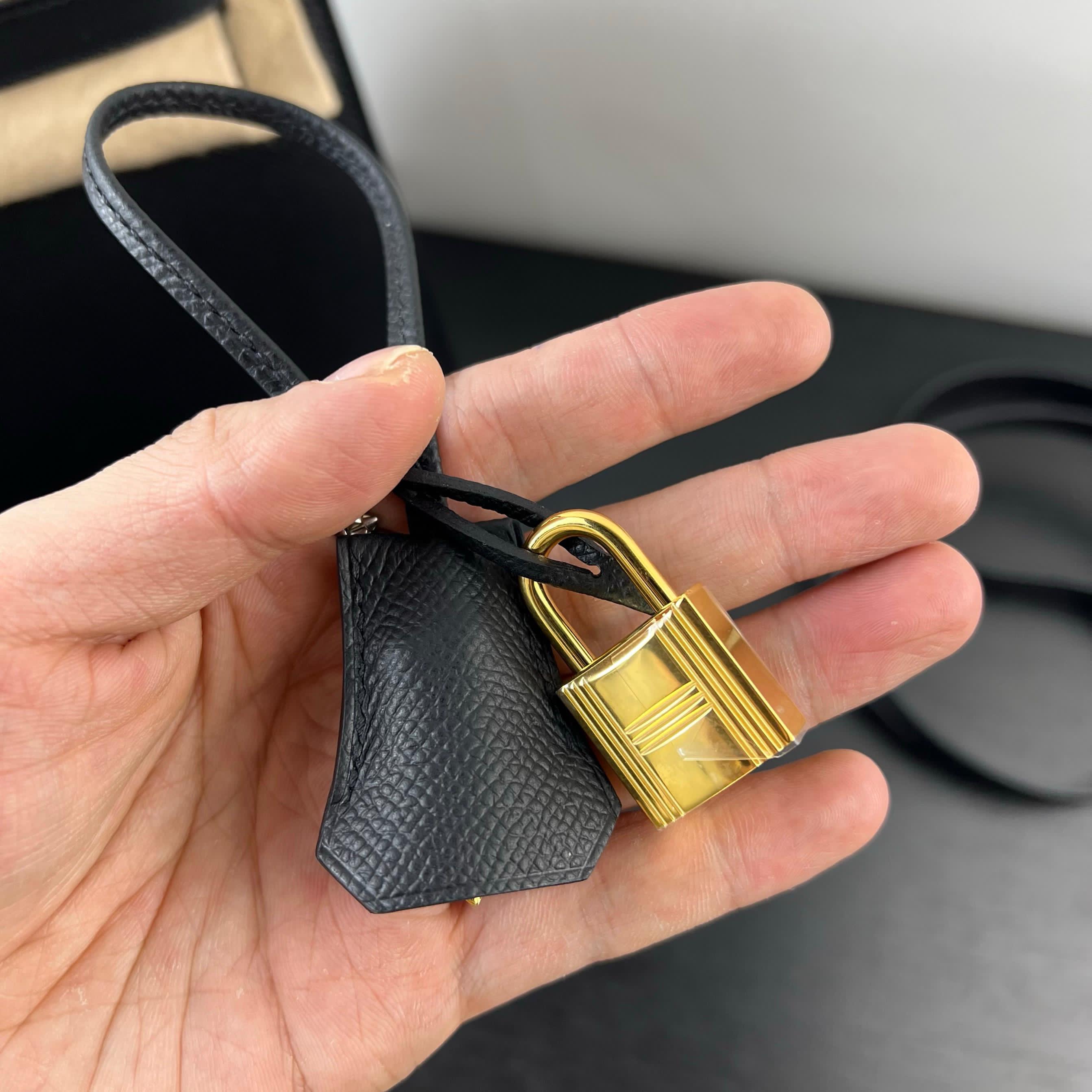 Hermes Kelly 28 Black Epsom Leather Gold Hardware - Image 20