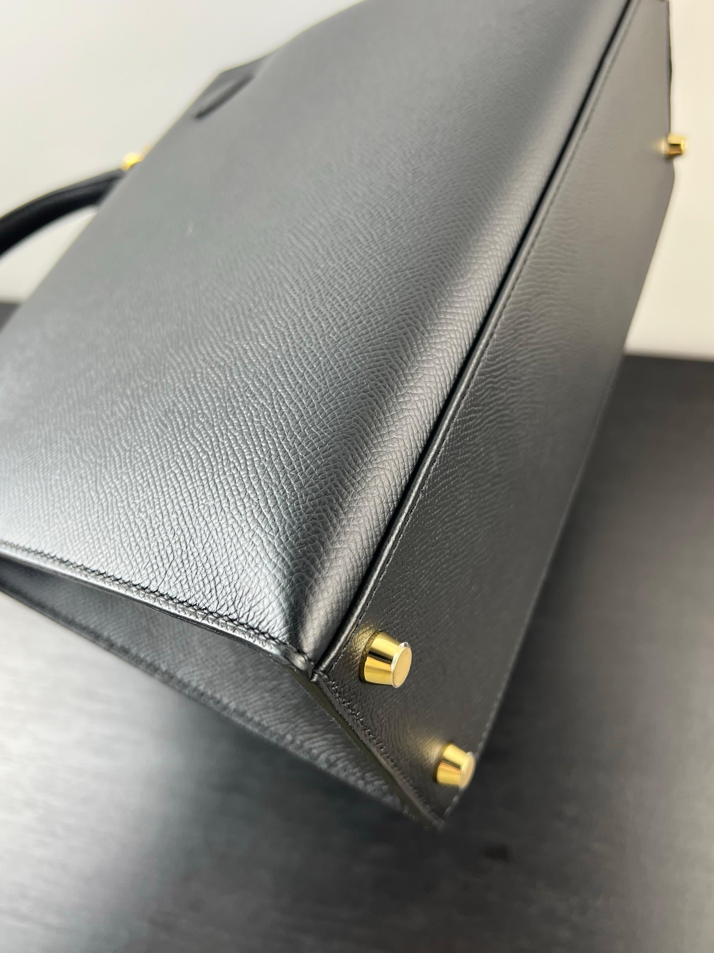 Hermes Kelly 28 Black Epsom Leather Gold Hardware - Image 3