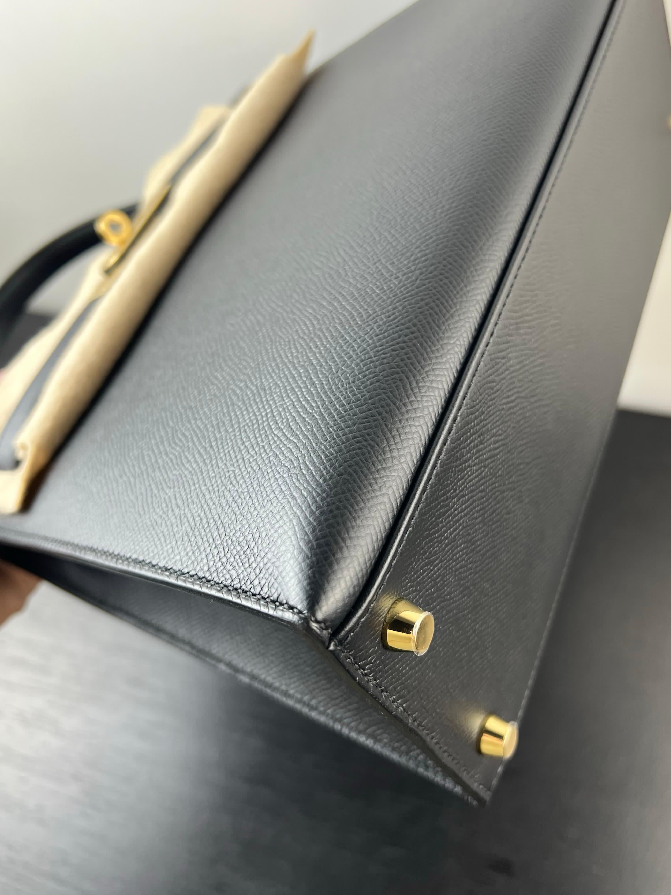 Hermes Kelly 28 Black Epsom Leather Gold Hardware - Image 9
