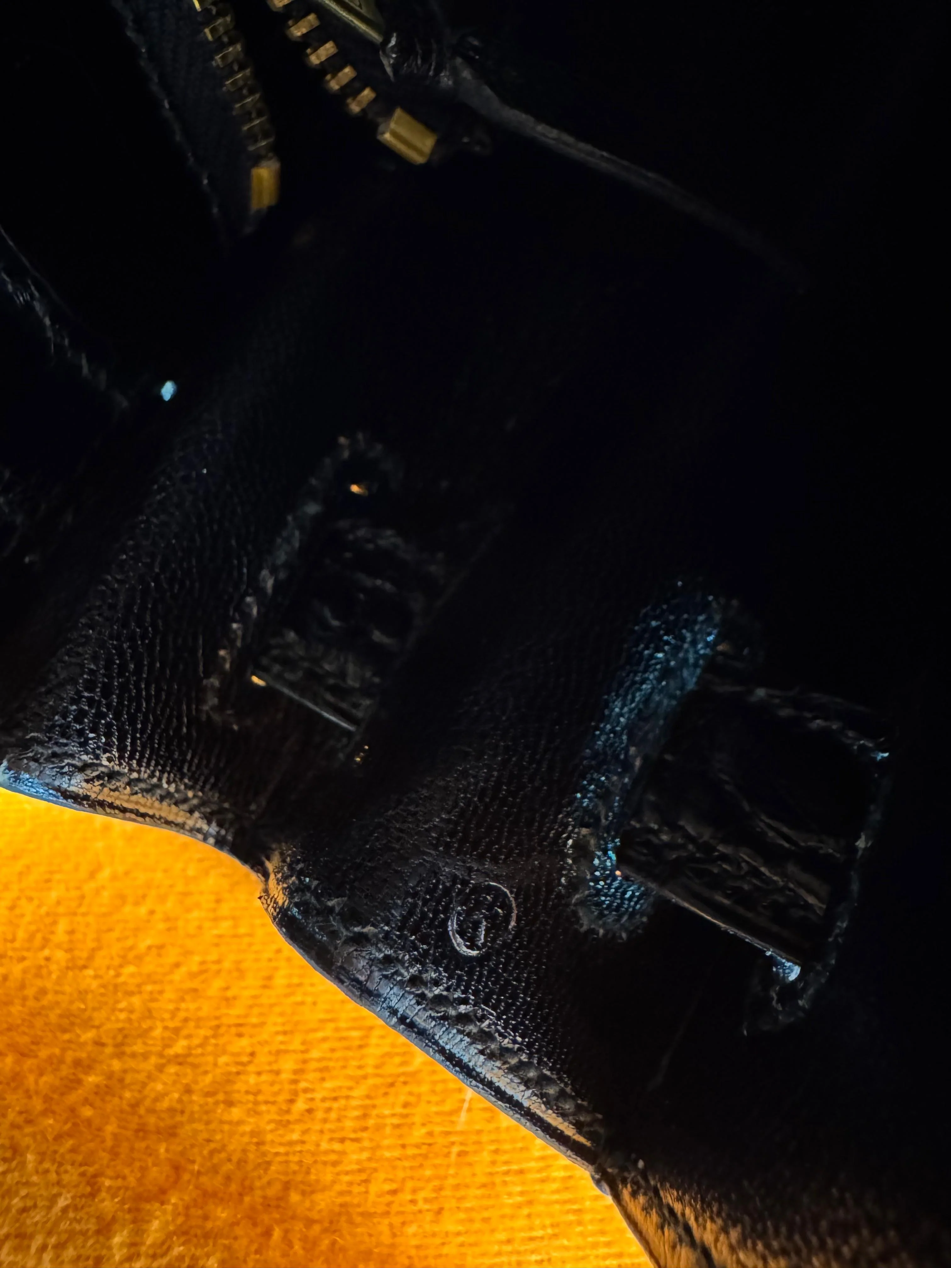 Hermes kelly 28 black shiny crocodile leather Gold hardware - Image 12