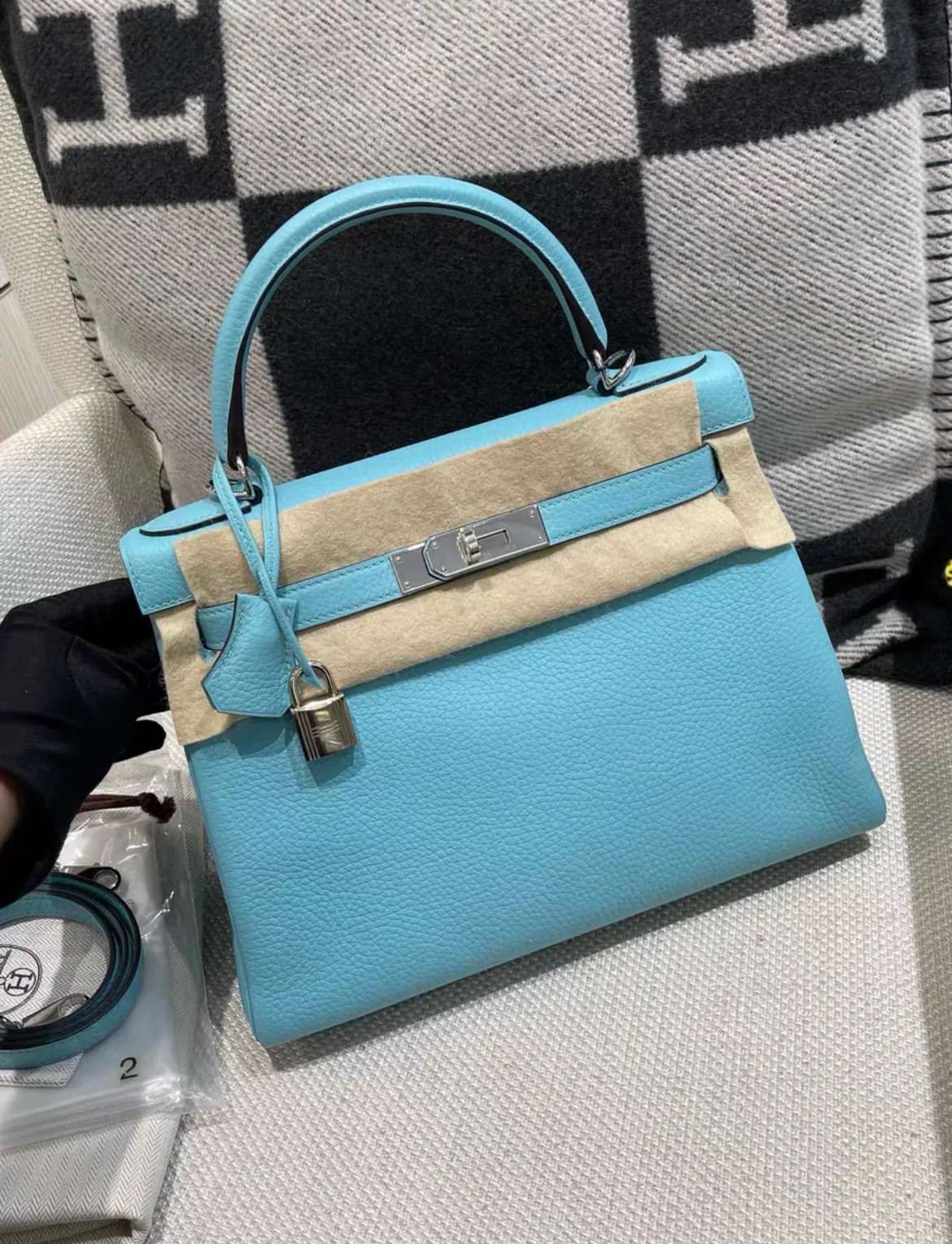 Hermes Kelly 28 Blue Atoll Palladium Hardware