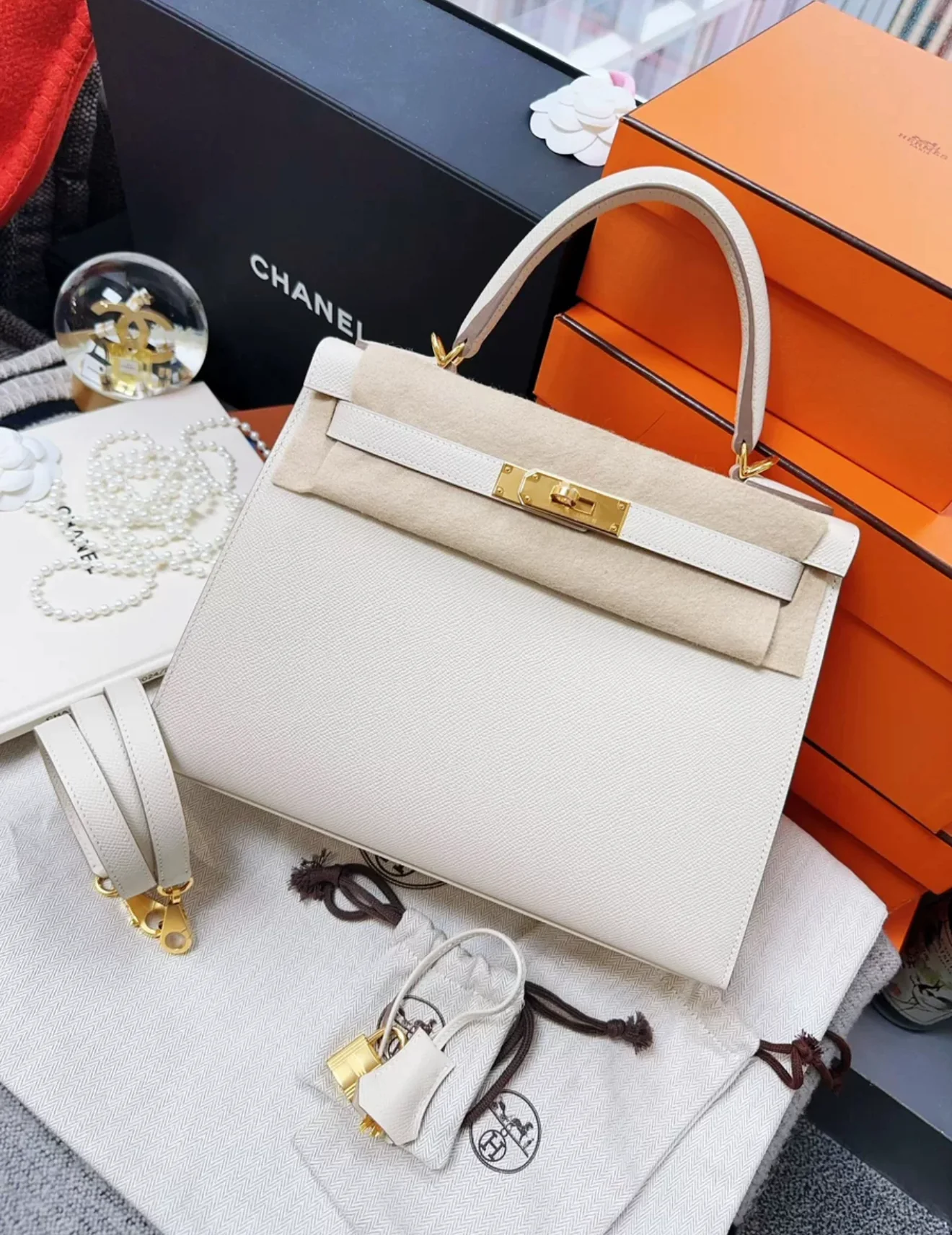 Hermes Kelly 28 Ecru Epsom Leather Gold Hardware - Image 8