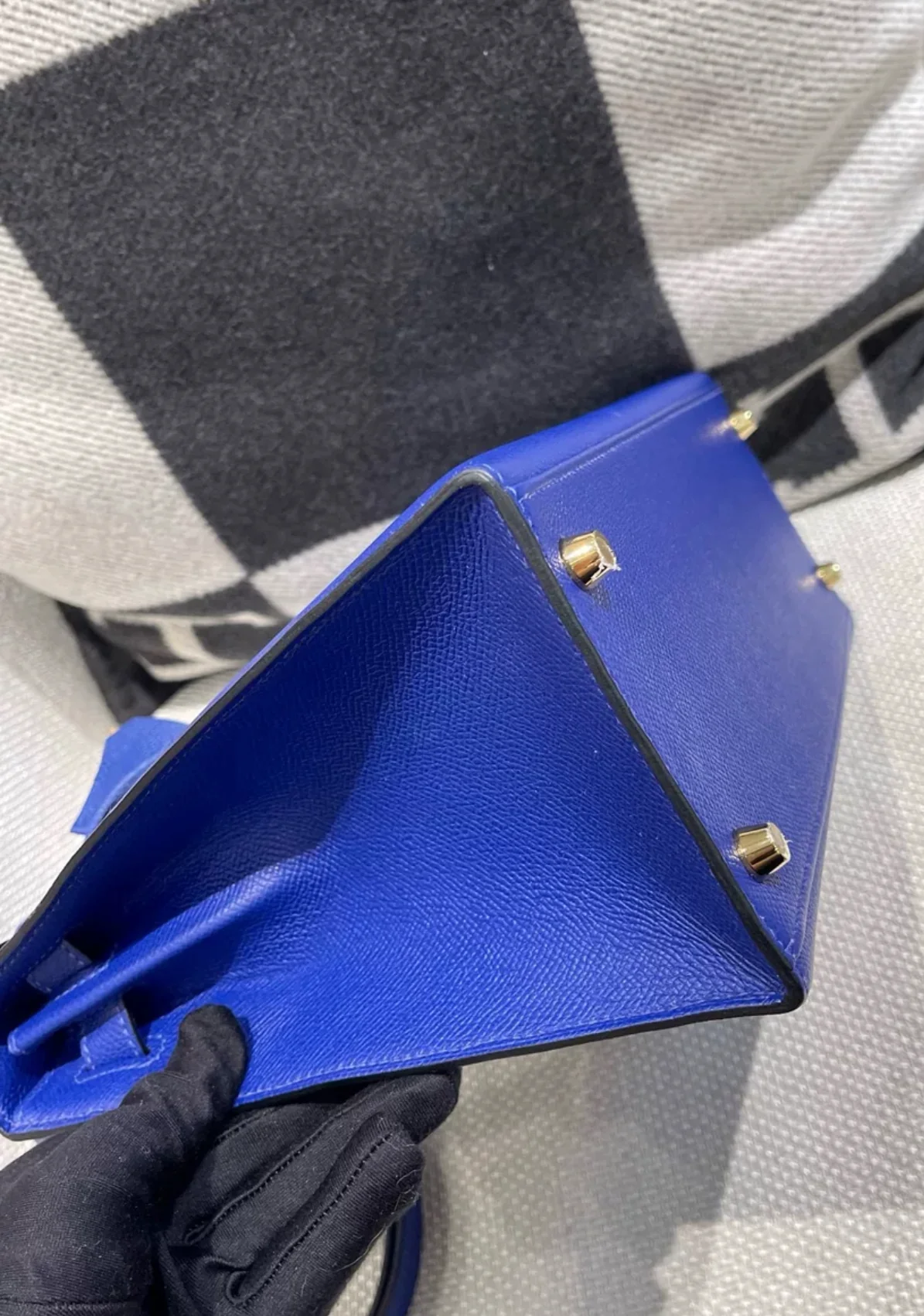 Hermes Kelly 28 Electric Blue Epsom Leather Gold Hardware - Image 6