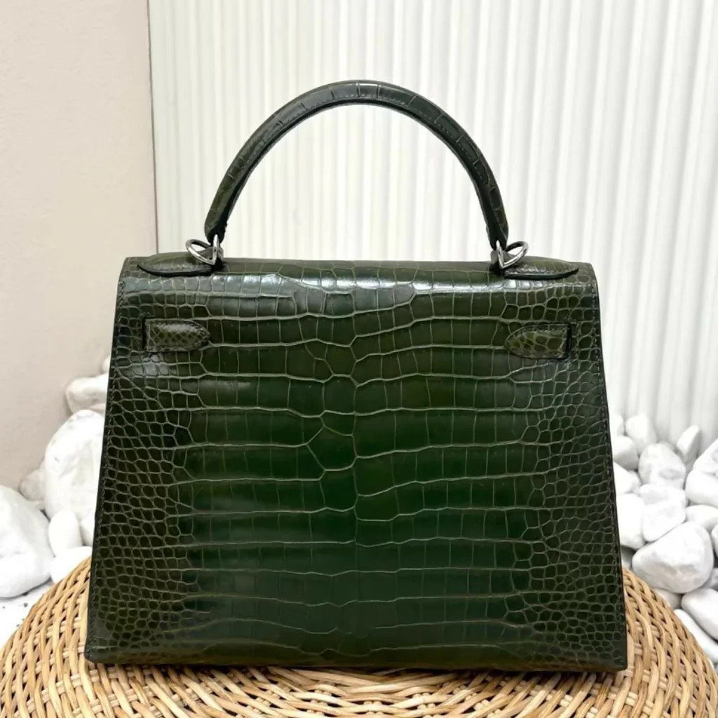 Hermès Kelly 28 Olive Green Matte Crocodile leather palladium hardware - Image 2