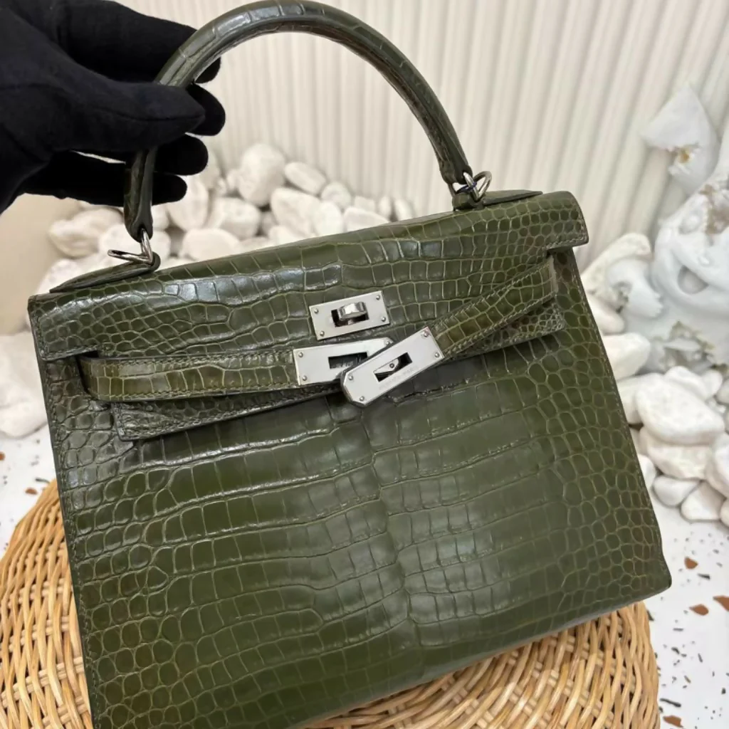 Hermès Kelly 28 Olive Green Matte Crocodile leather palladium hardware - Image 3