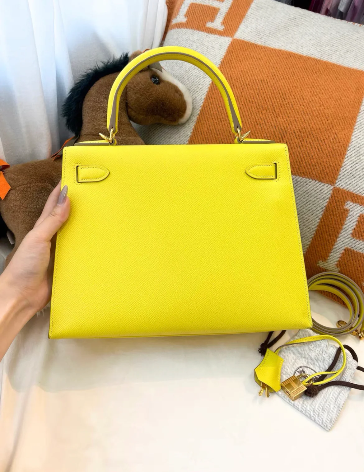 Hermès Kelly 28 Sellier Lime Epsom GHW - Image 3