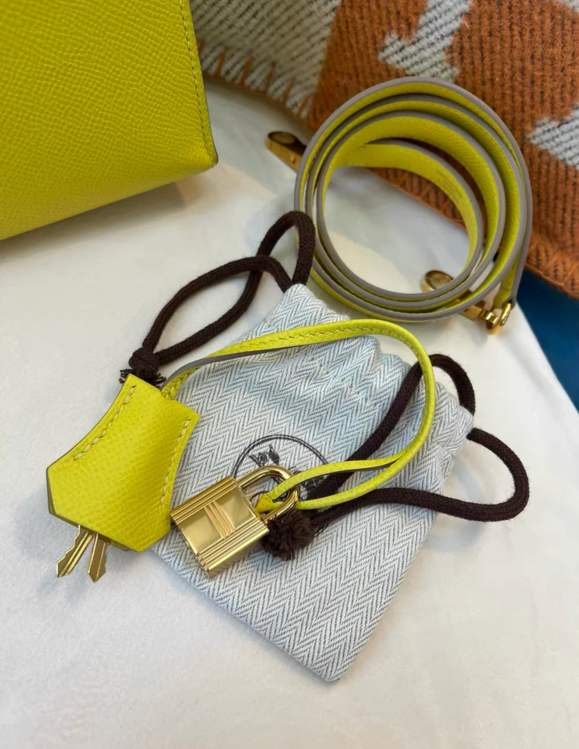 Hermès Kelly 28 Sellier Lime Epsom GHW - Image 4