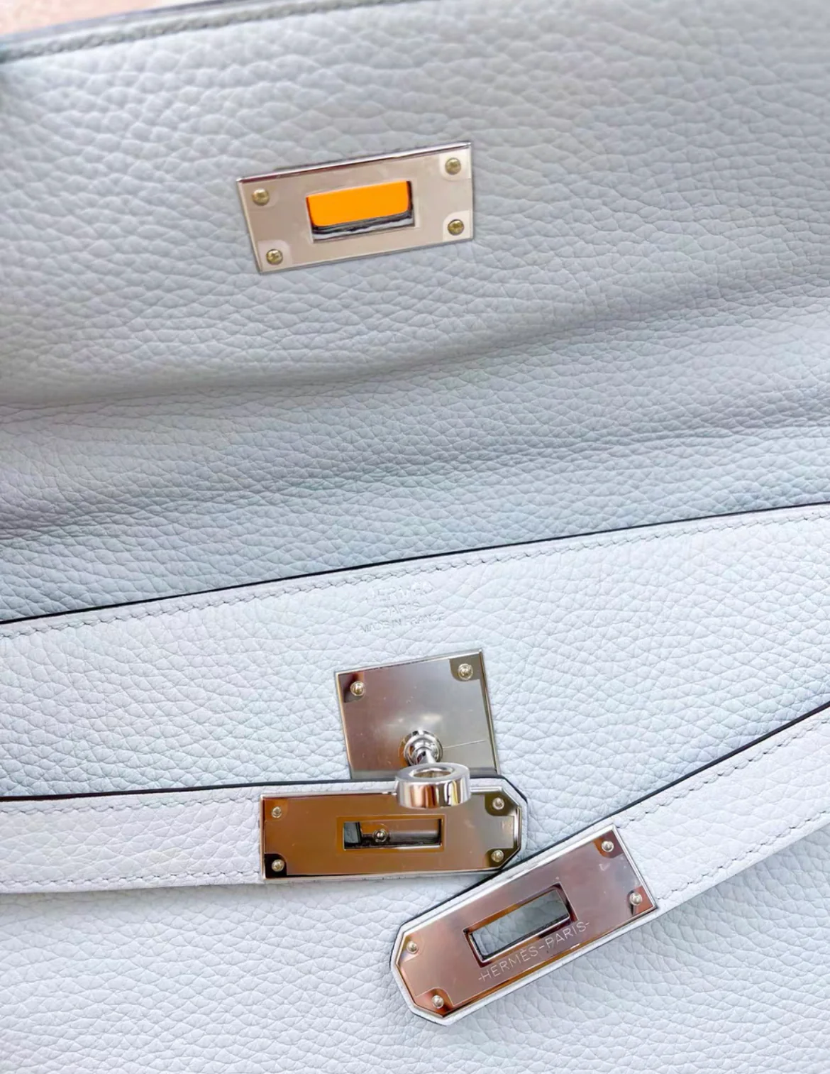 HERMES Kelly 28 Taurillon Clemence Retourne Togo Bleu Pale Palladium Hardware - Image 5