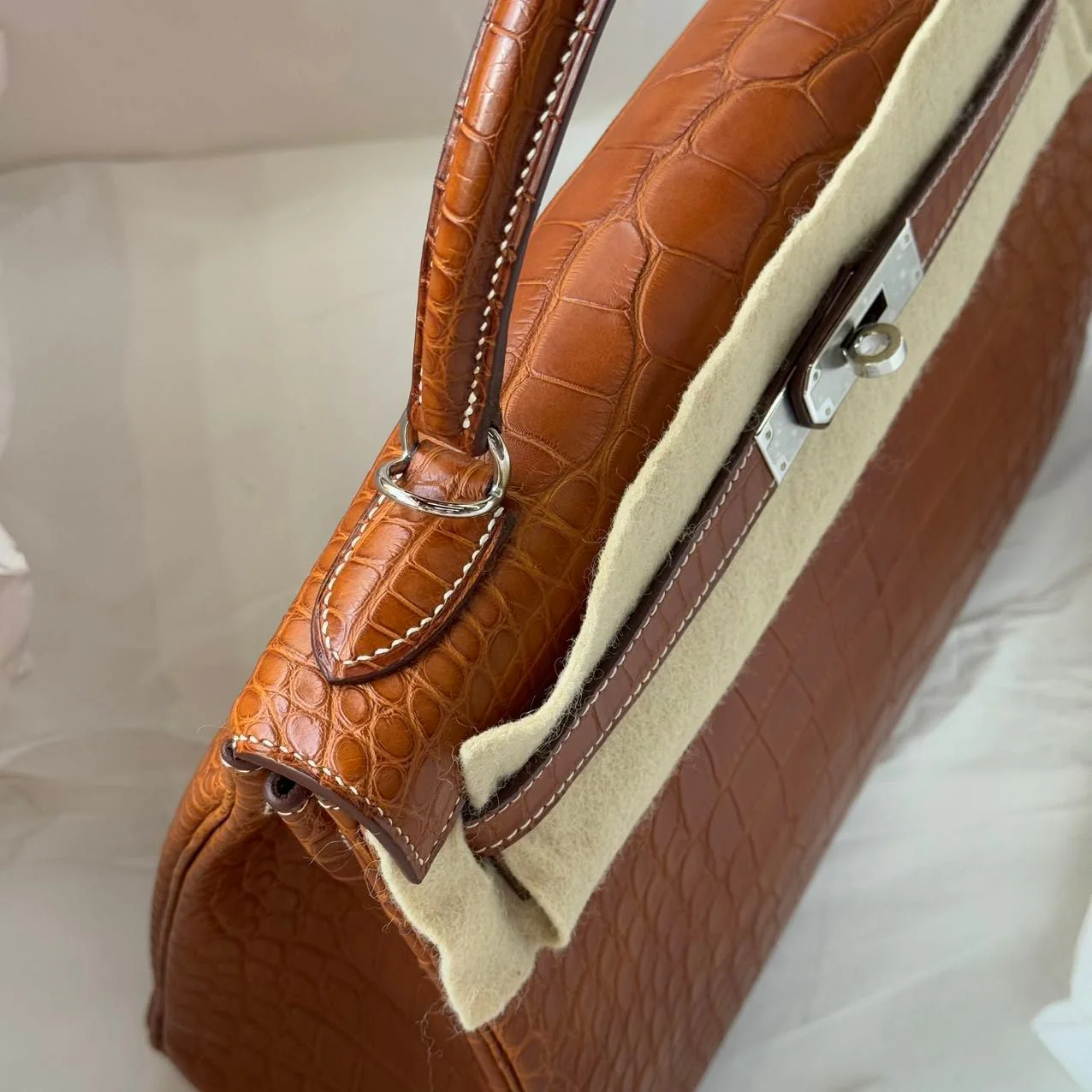 Hermes Kelly 32 Matte Crocodile Fauve Barenia Leather palladium hardware - Image 14