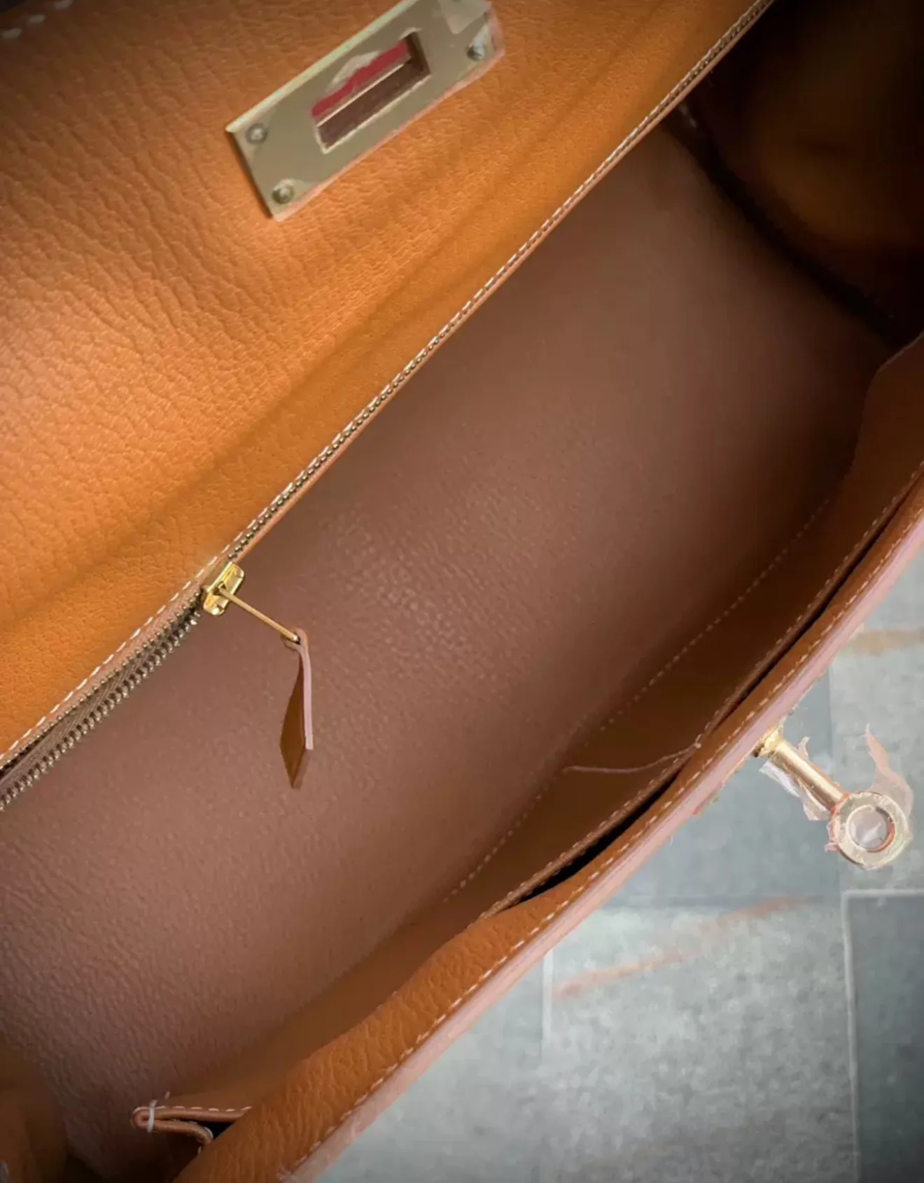 Hermès Kelly 32 Pink Epsom Leather Palladium Hardware - Image 5