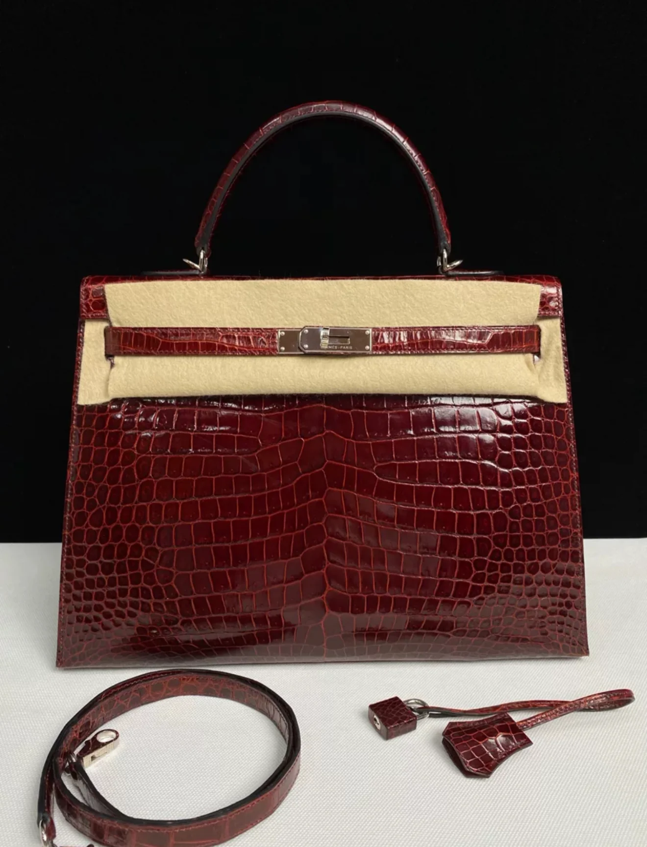 Hermes Kelly 35 Burgundy Shiny Crocodile Porosus Gold Hardware