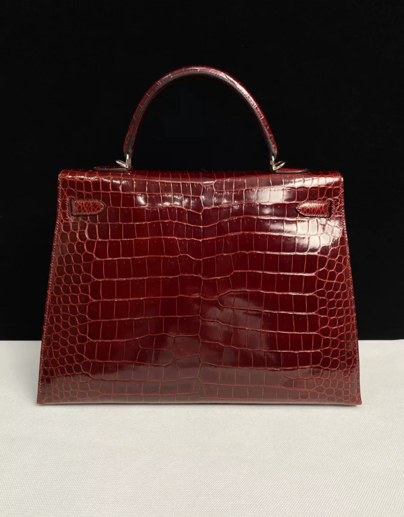 Hermes Kelly 35 Burgundy Shiny Crocodile Porosus Gold Hardware - Image 3