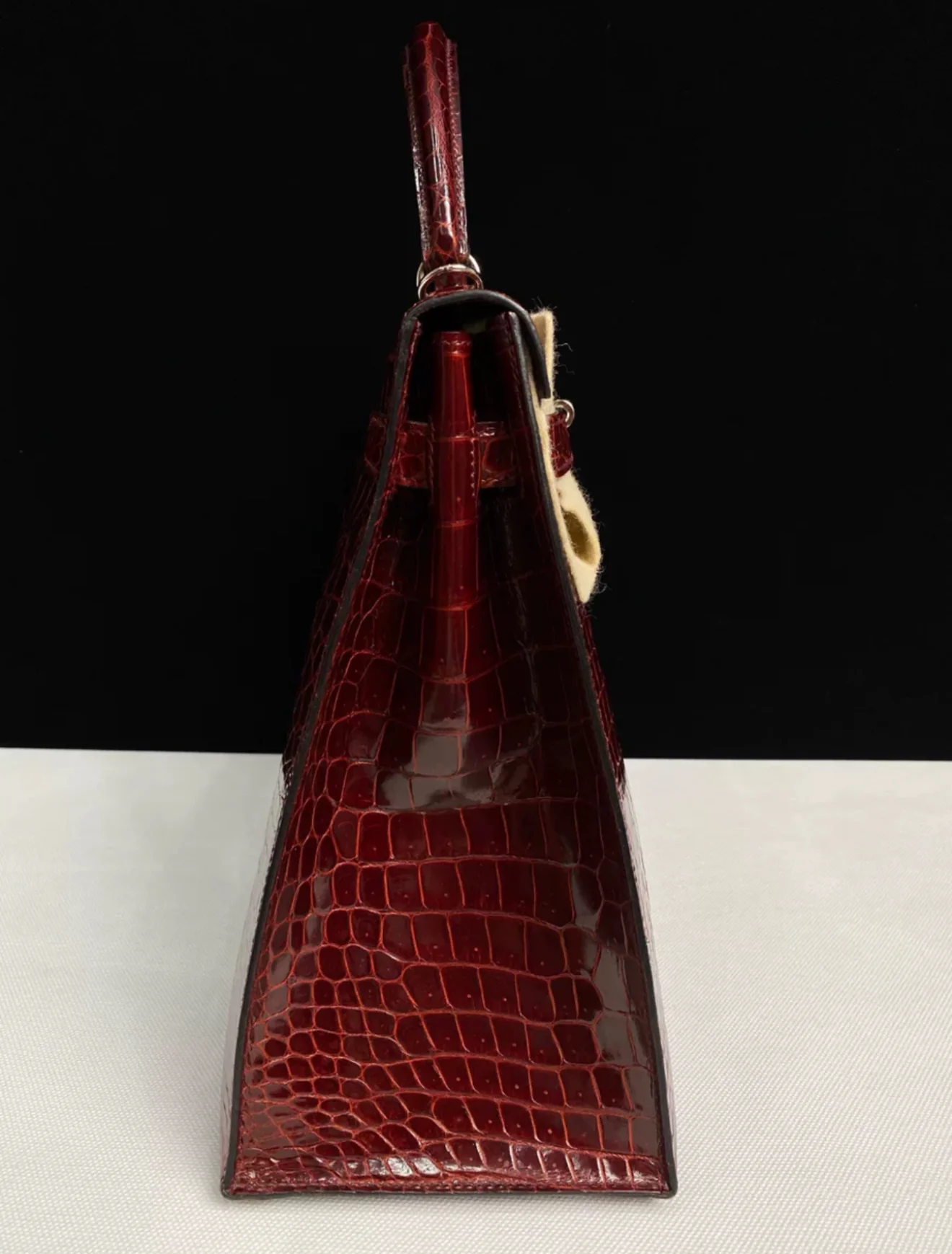 Hermes Kelly 35 Burgundy Shiny Crocodile Porosus Gold Hardware - Image 4