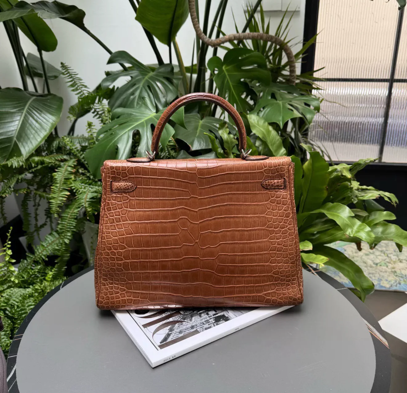 Hermès Kelly 35 Gold Matte Alligator Palladium Hardware - Image 3