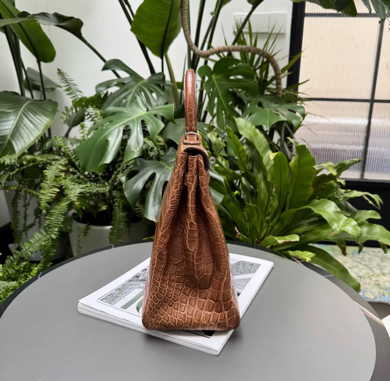 Hermès Kelly 35 Gold Matte Alligator Palladium Hardware - Image 6