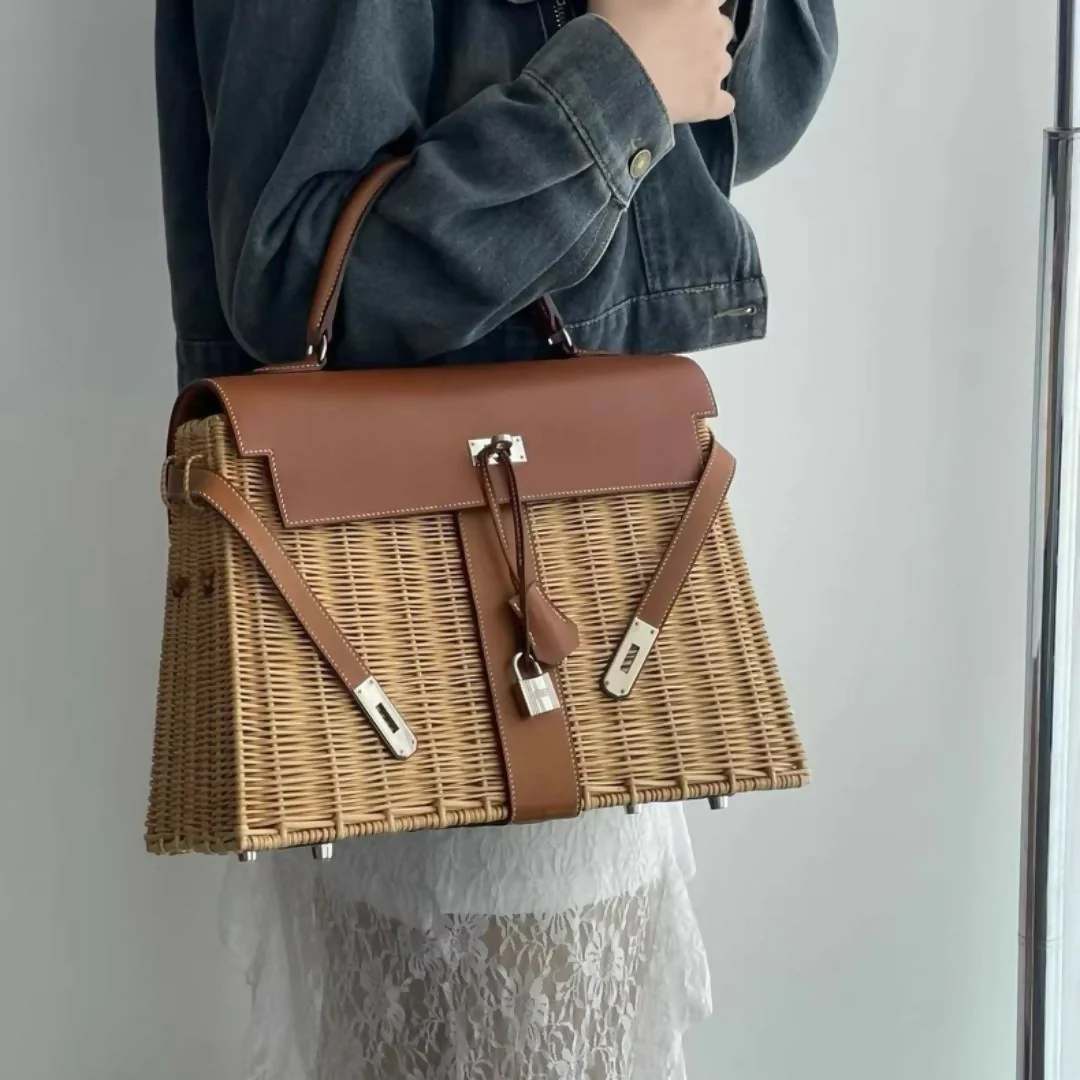 Hermès Kelly 35 Picnic in Saddle Leather with palladium Hardware - Image 2