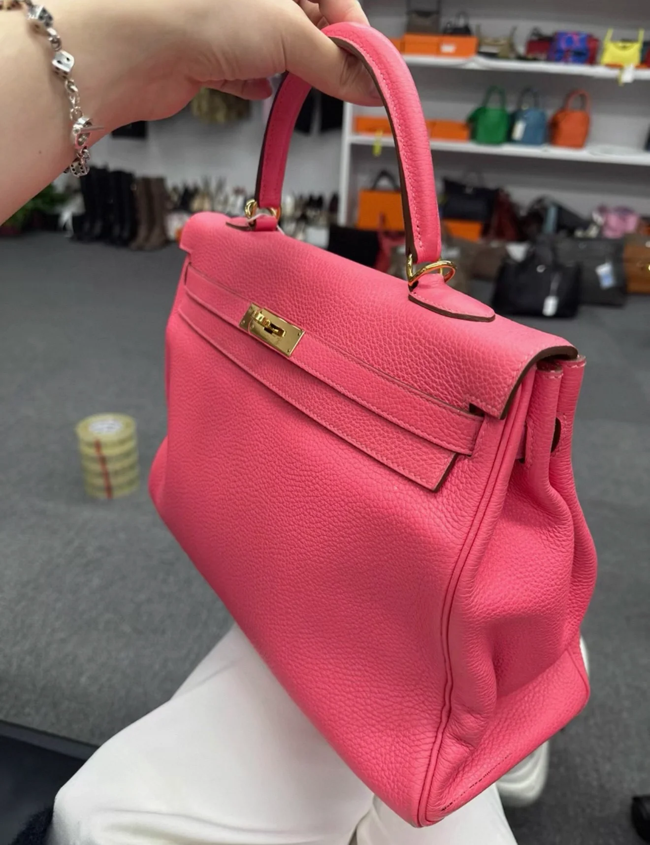 Hermes Kelly 35 pink Togo leather gold hardware - Image 3