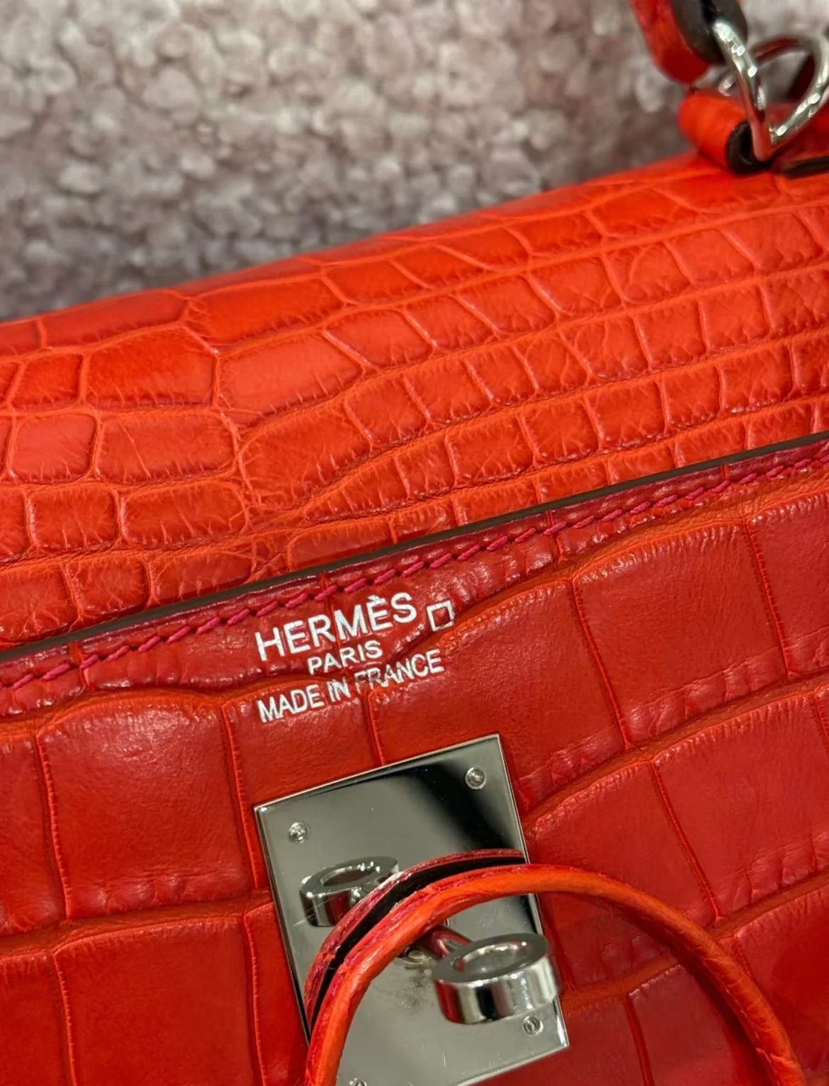 Hermès Kelly 35 Red Crocodile Palladium hardware - Image 6