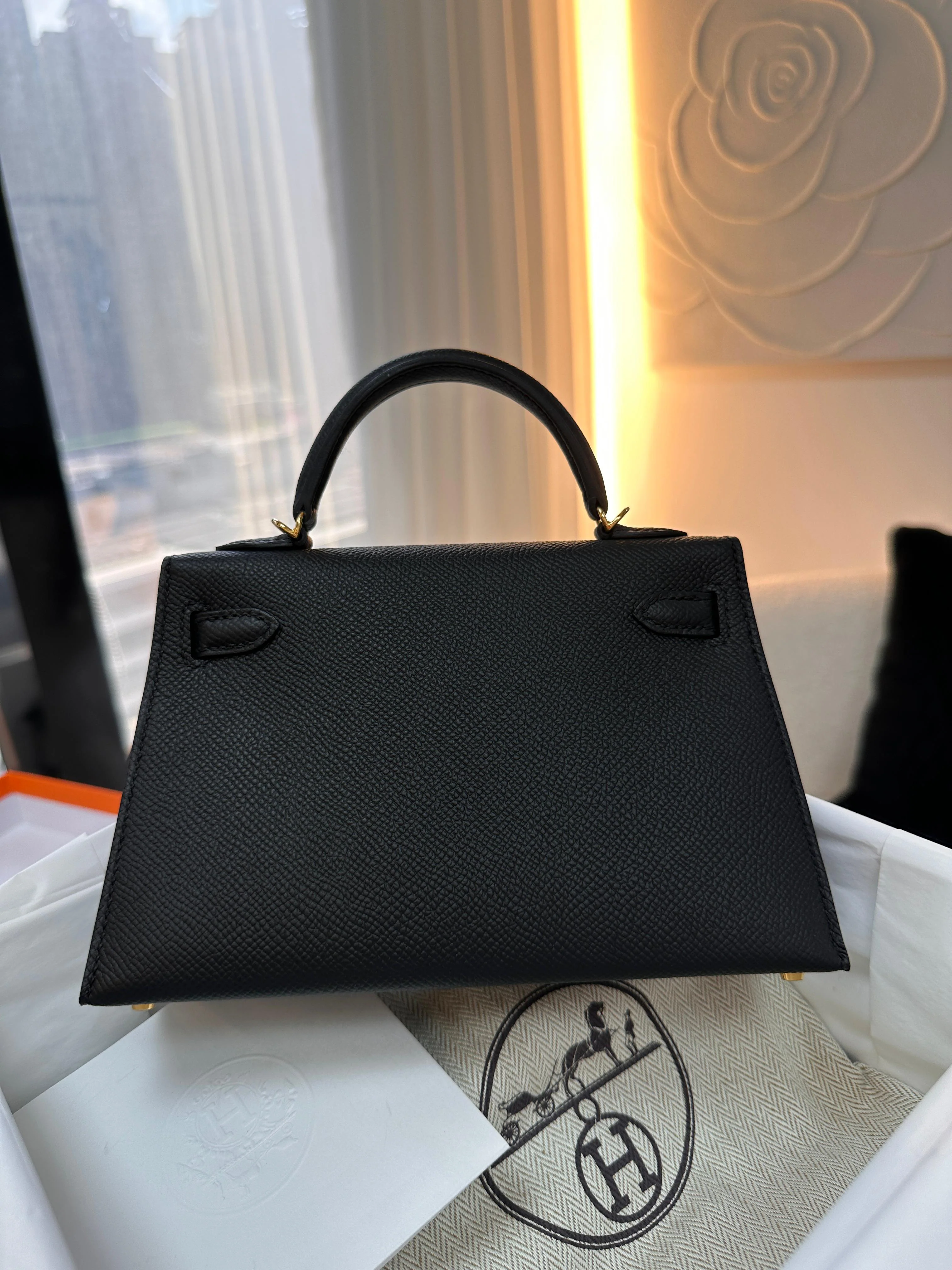 Hermès Kelly Black Epsom Mini Gold Hardware - Image 5