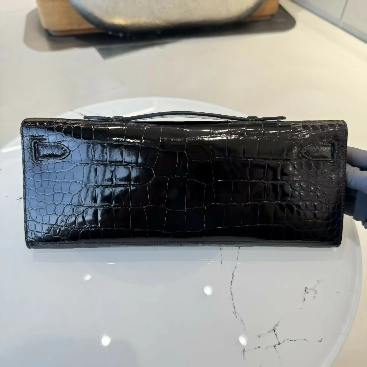 Hermes Kelly cut black shiny crocodile leather palladium hardware - Image 4