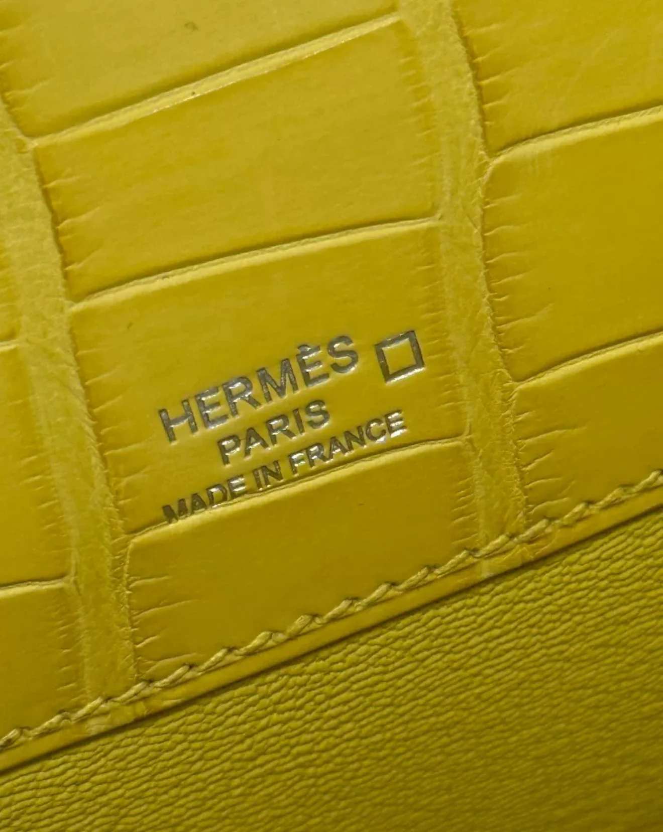 Hermès Kelly Cut hermes Marigold Yellow Matte Crocodile Leather Palladium hardware - Image 3