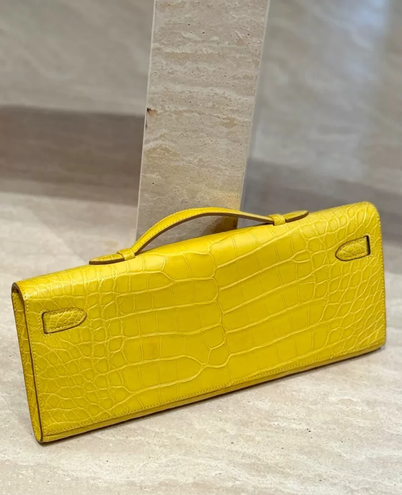 Hermès Kelly Cut hermes Marigold Yellow Matte Crocodile Leather Palladium hardware - Image 4