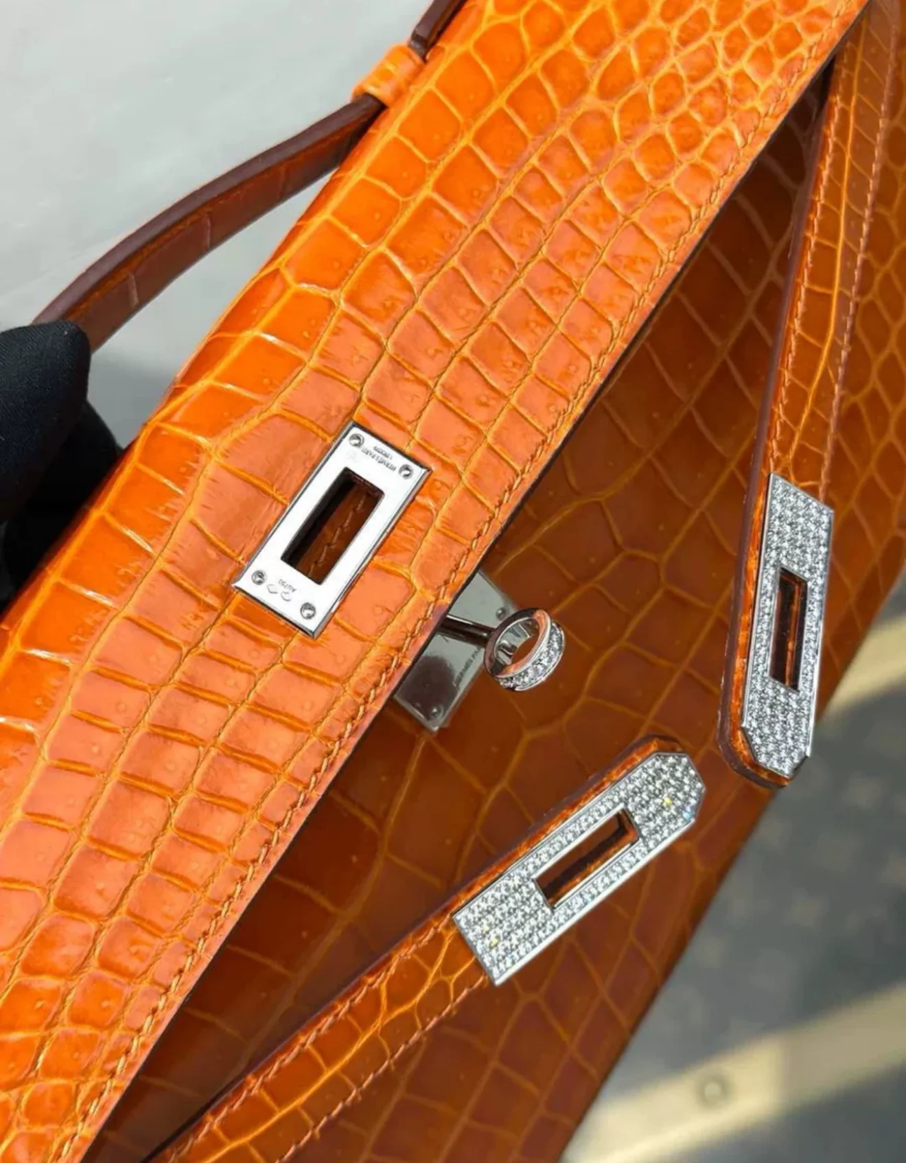 Hermes Kelly Cut Orange Crocodile Leather White Gold Diamond Hardware - Image 3