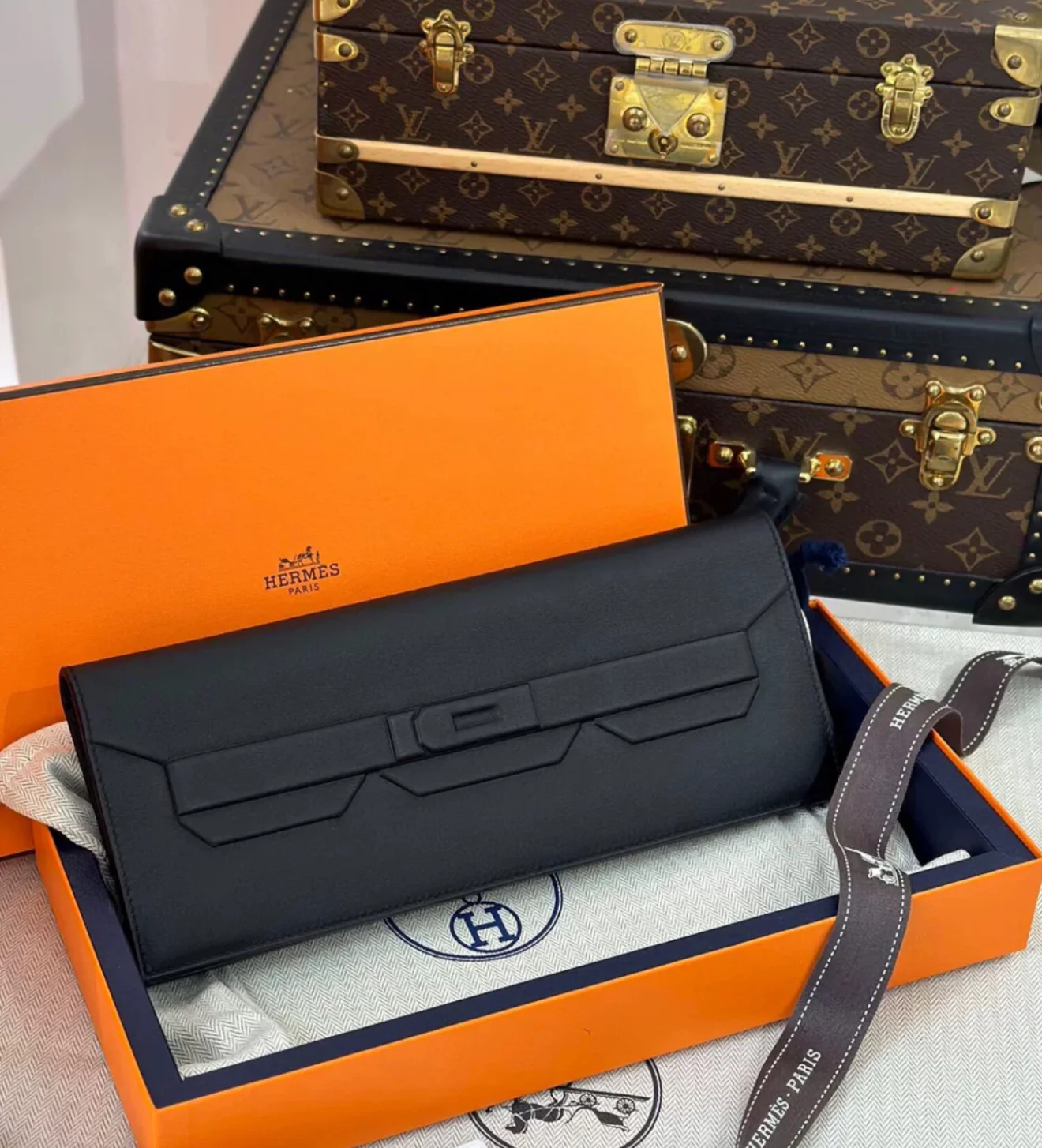 Hermès Kelly Cut Shadow Black Swift Leather - Image 2