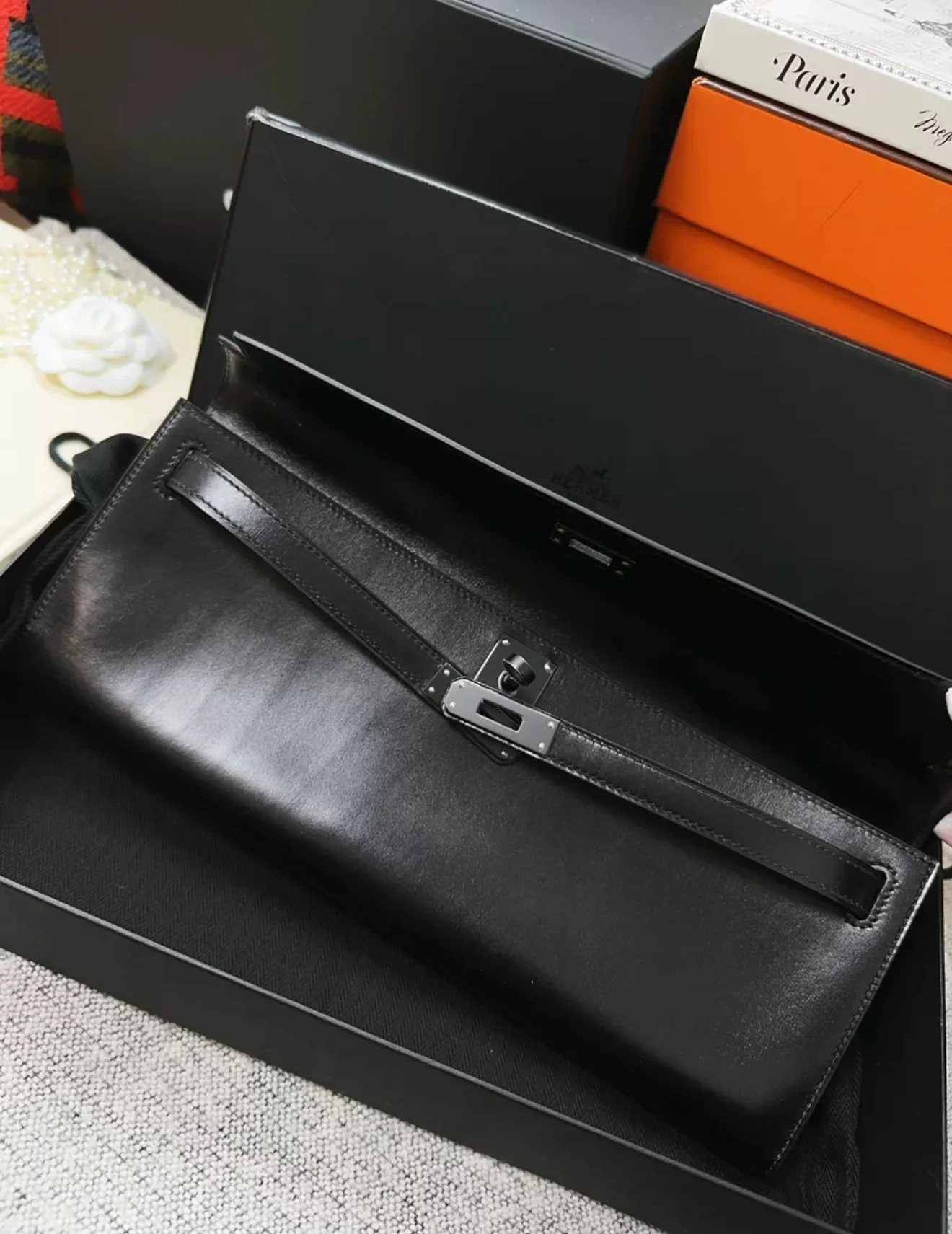 Hermes Kelly cut So Black Box Leather - Image 2