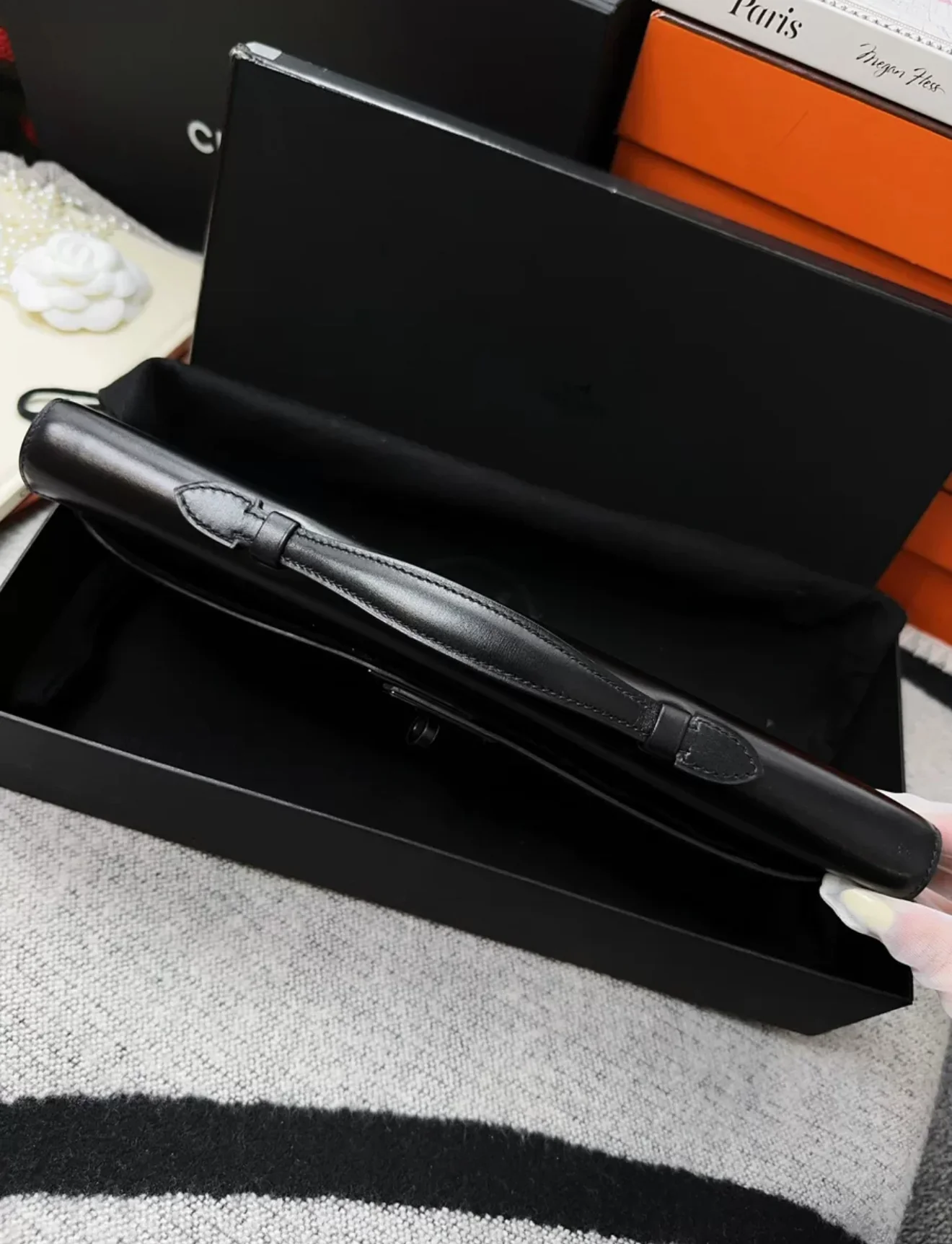 Hermes Kelly cut So Black Box Leather - Image 3