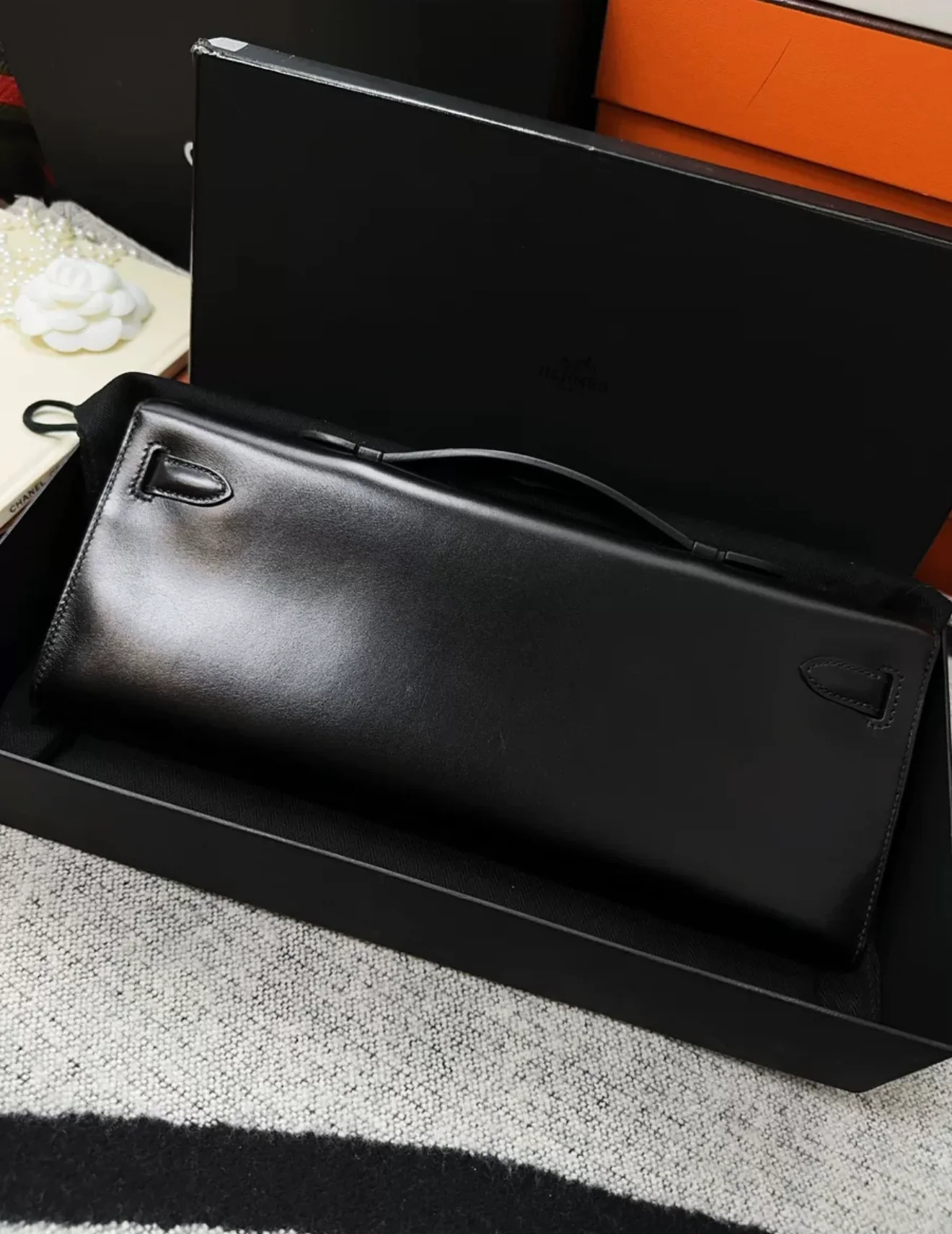 Hermes Kelly cut So Black Box Leather - Image 6
