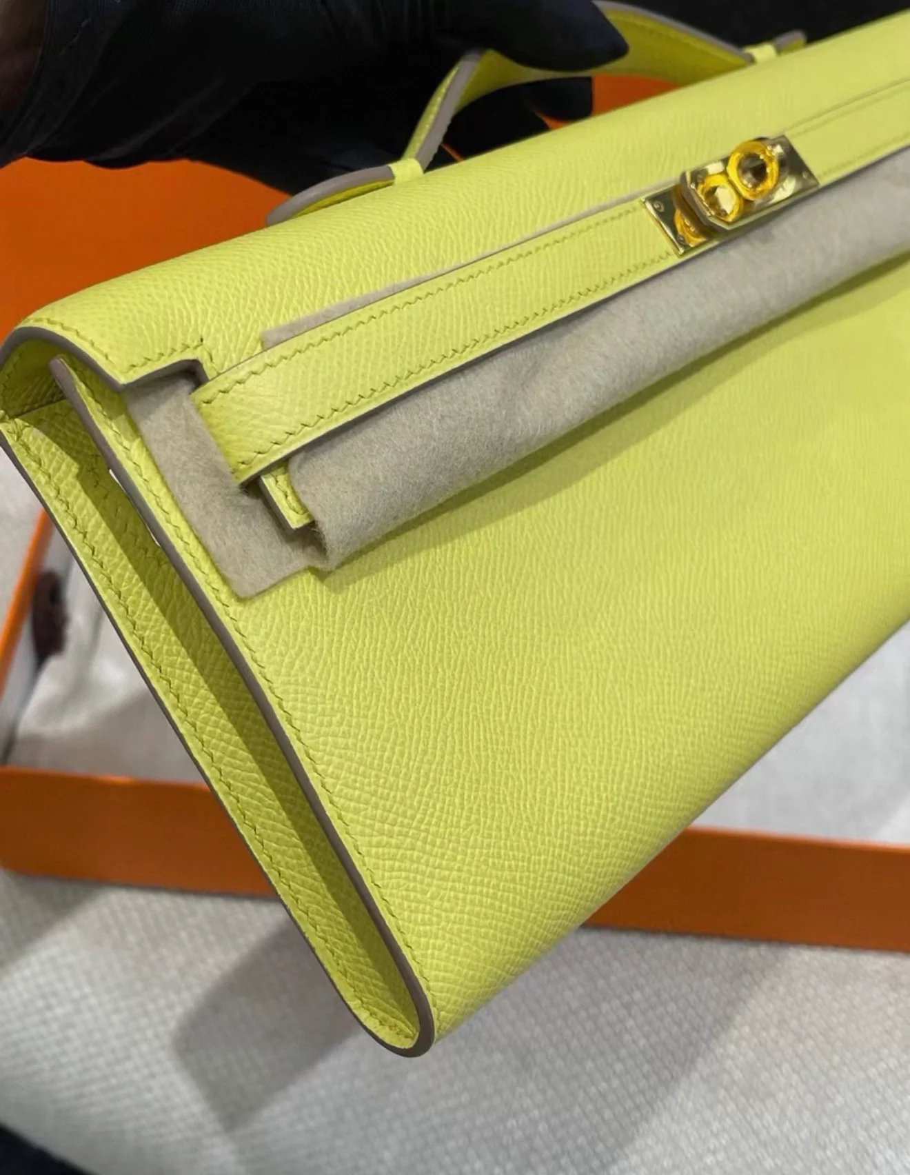 Hermes Kelly cut Yellow Jaune Epsom leather gold hardware - Image 4