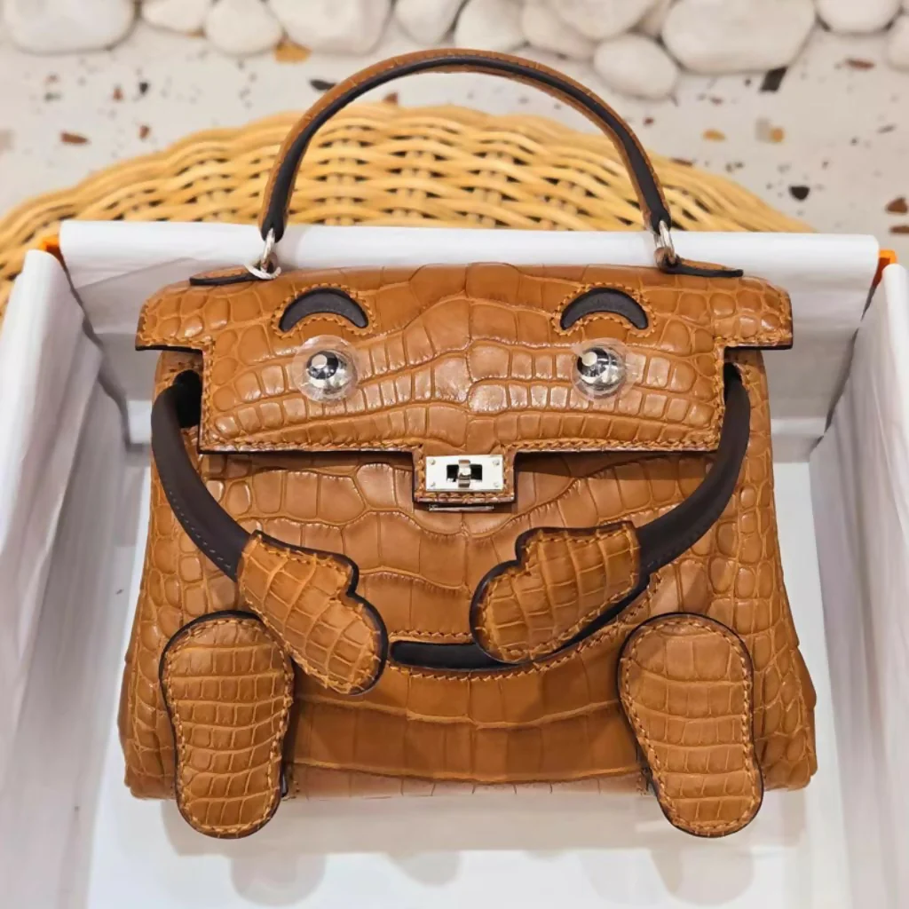 Hermès Quelle Idole Kelly Doll Matte Gold Alligator and Ebene Swift Palladium Hardware - Image 2
