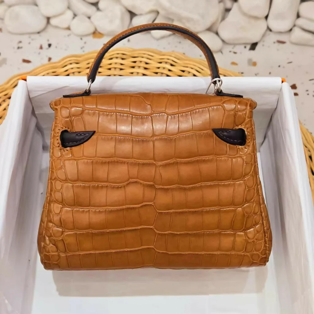 Hermès Quelle Idole Kelly Doll Matte Gold Alligator and Ebene Swift Palladium Hardware - Image 4