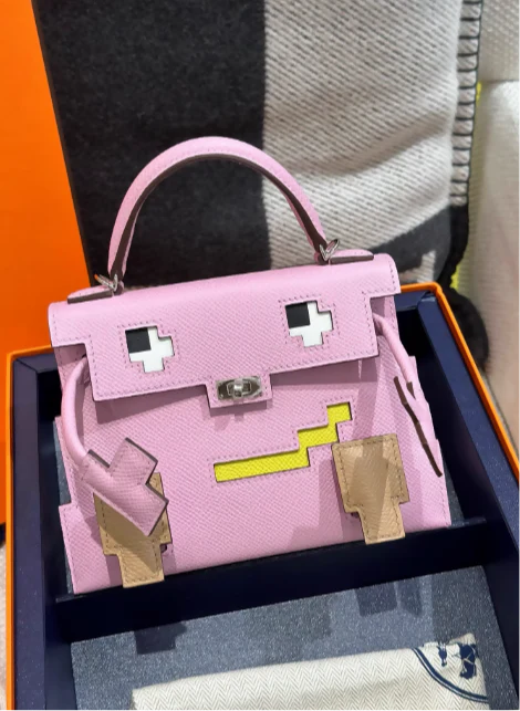 Hermès Picto Kelly Doll Quelle Idole Mauve Sylvestre, Lime, Nata and Chai Epsom Palladium Hardware - Image 2