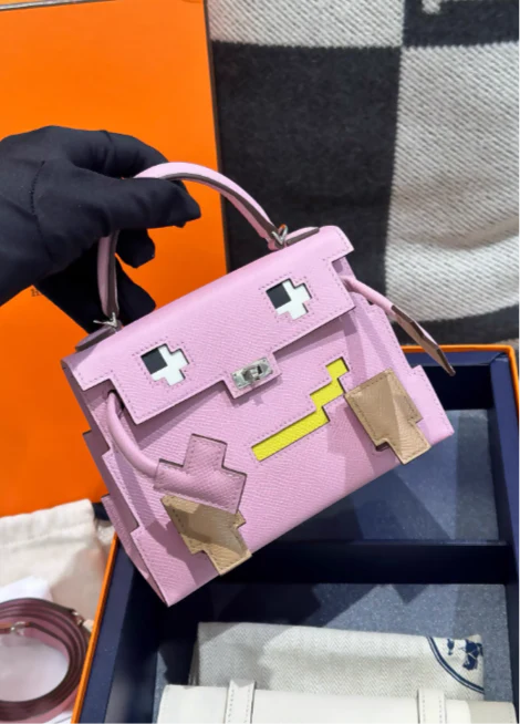 Hermès Picto Kelly Doll Quelle Idole Mauve Sylvestre, Lime, Nata and Chai Epsom Palladium Hardware - Image 3