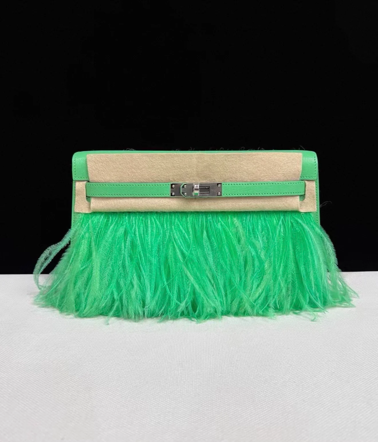 Hermès Kelly Elan Foile Vert Comics Chevre and Ostrich Feather Palladium Hardware - Image 2