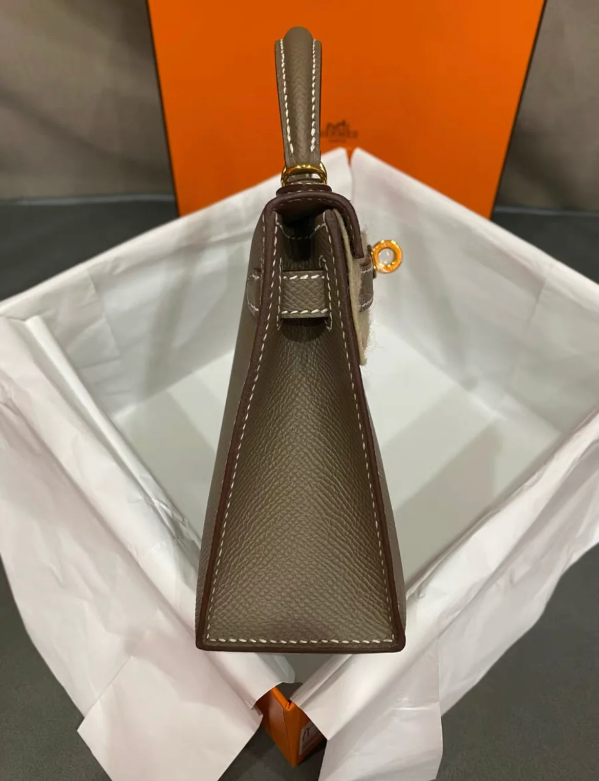 Hermès Kelly Etoupe Epsom Mini Gold Hardware - Image 3