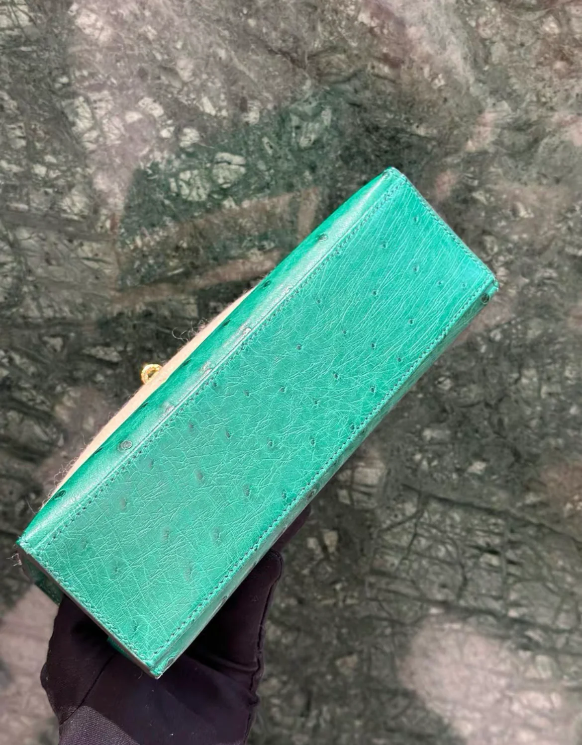 Hermès Kelly Pochette Vert Verone Ostrich Gold Hardware - Image 5