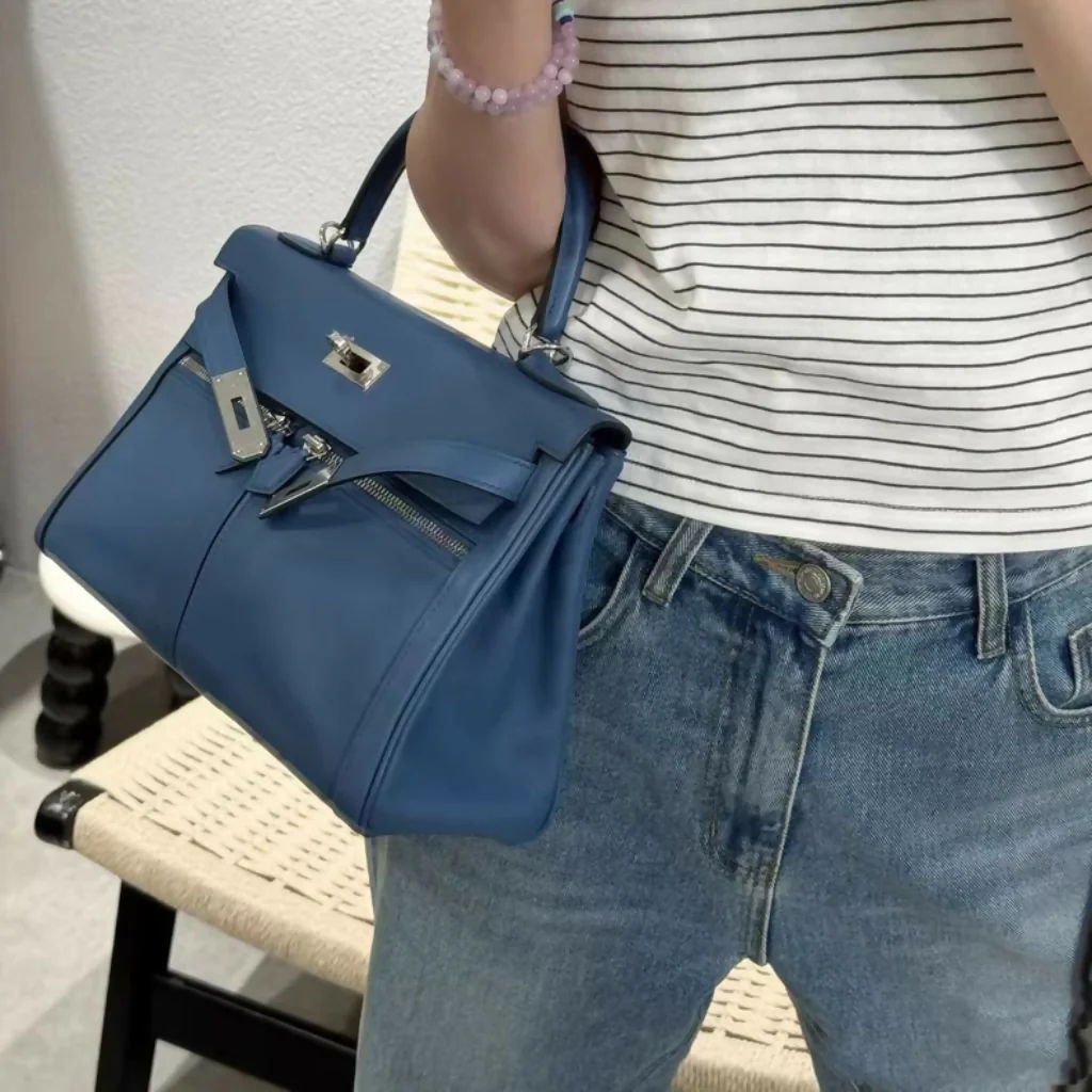 Hermès Kelly Lakis 28 7E Blue with palladium hardware - Image 2