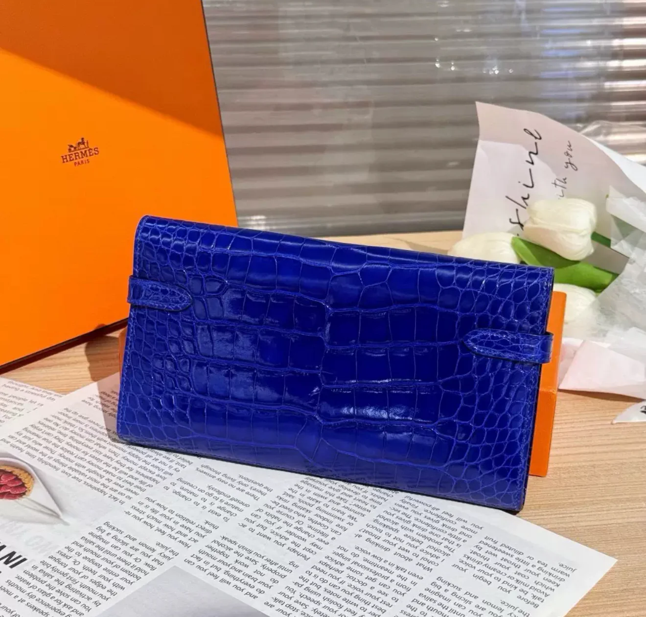 Hermès Kelly long electric blue shiny crocodile leather gold hardware - Image 2